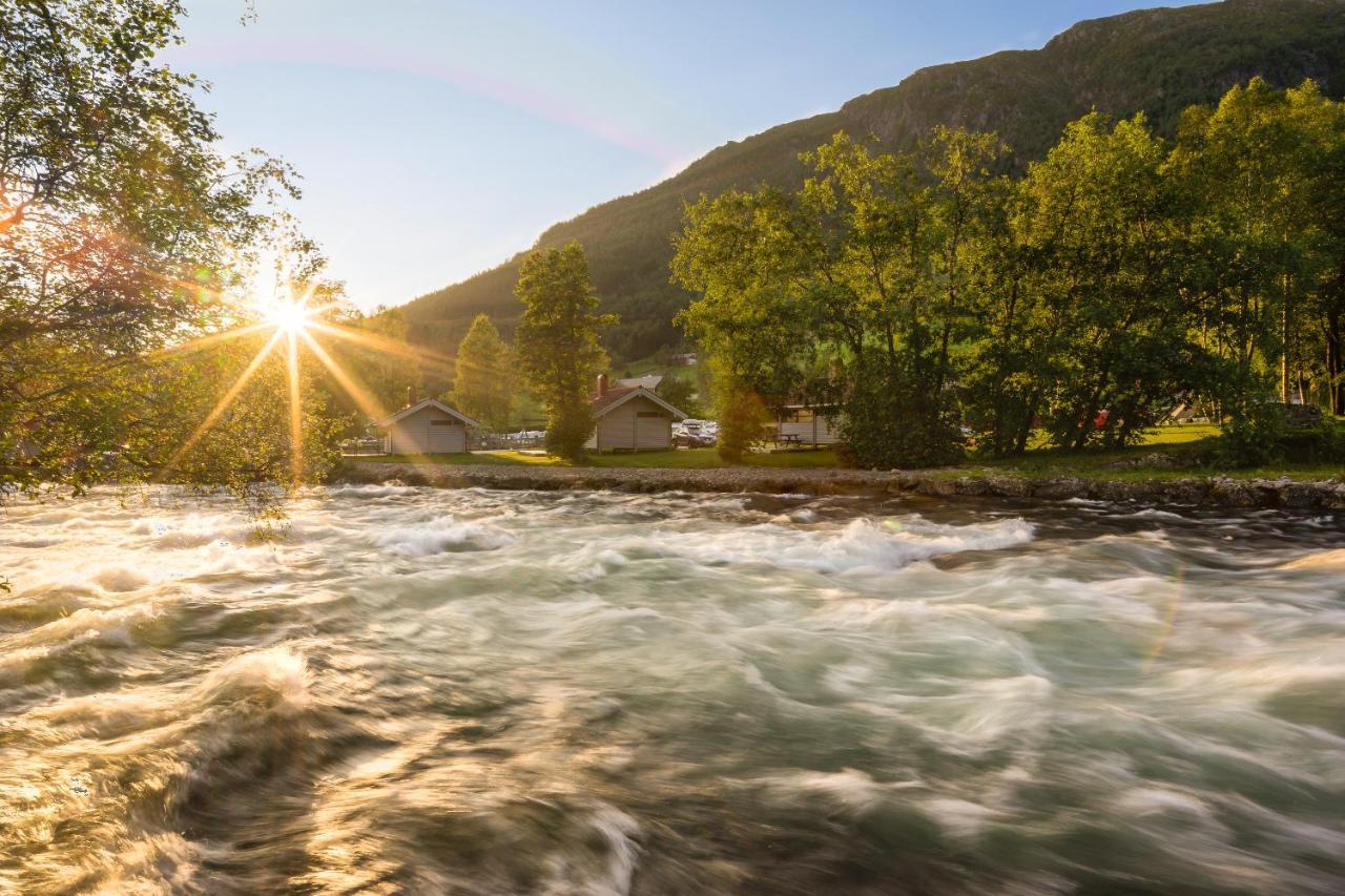 Jolstraholmen Camping Og Hytter Vassenden エクステリア 写真