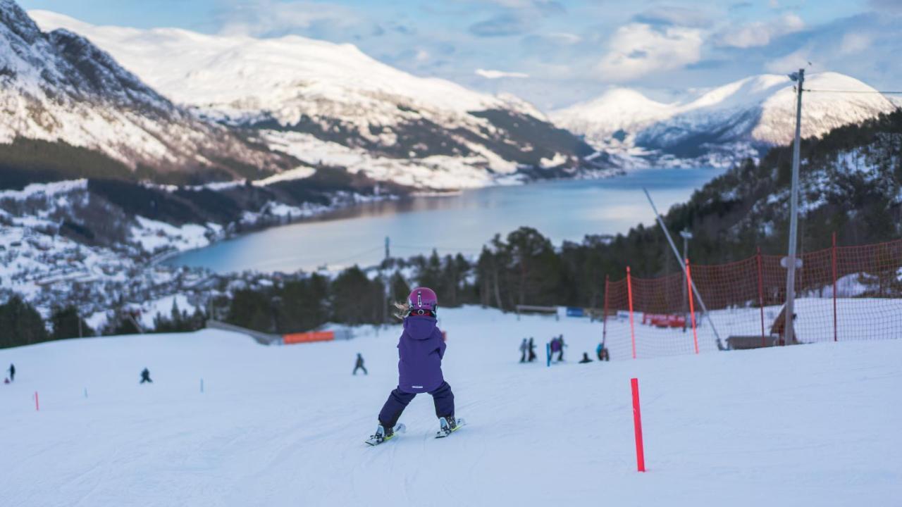 Jolstraholmen Camping Og Hytter Vassenden エクステリア 写真