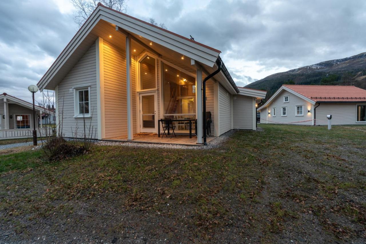 Jolstraholmen Camping Og Hytter Vassenden エクステリア 写真